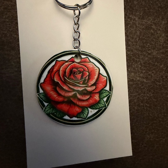 Rose 2 Keychain - Picture 2 of 3